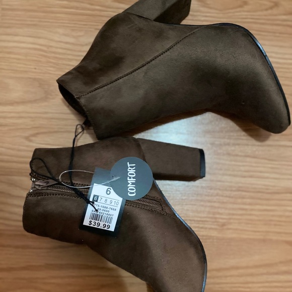 ✨Booties✨ Brand New - Picture 2 of 4